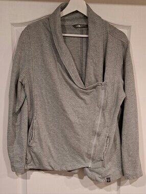 The North Face Women's Sharlet Wrap Asymetrical Zip Sweater Grey